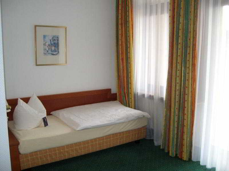 Kaiserhof Hotel 4*